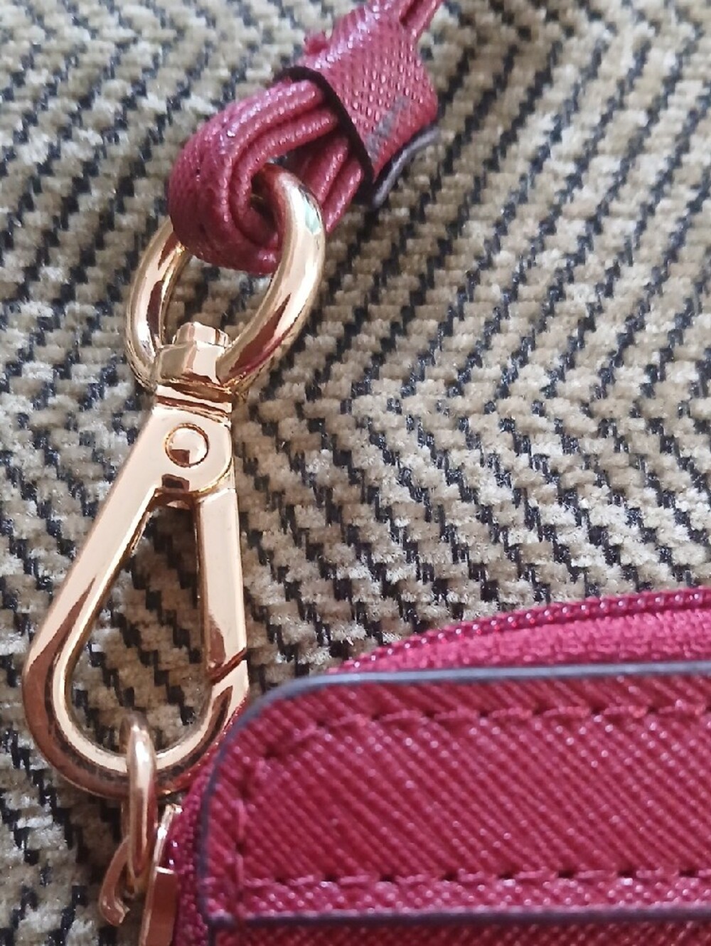 Calvin Klein Small Wristlet Clutch in Berry Pink - Picture 3 of 5